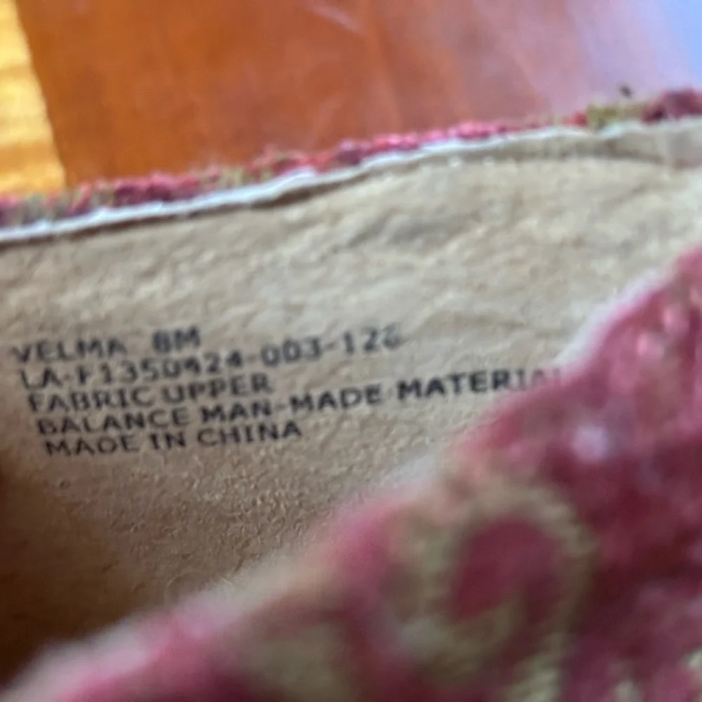 NWOT brocade pumps size 8 - Picture 6 of 6